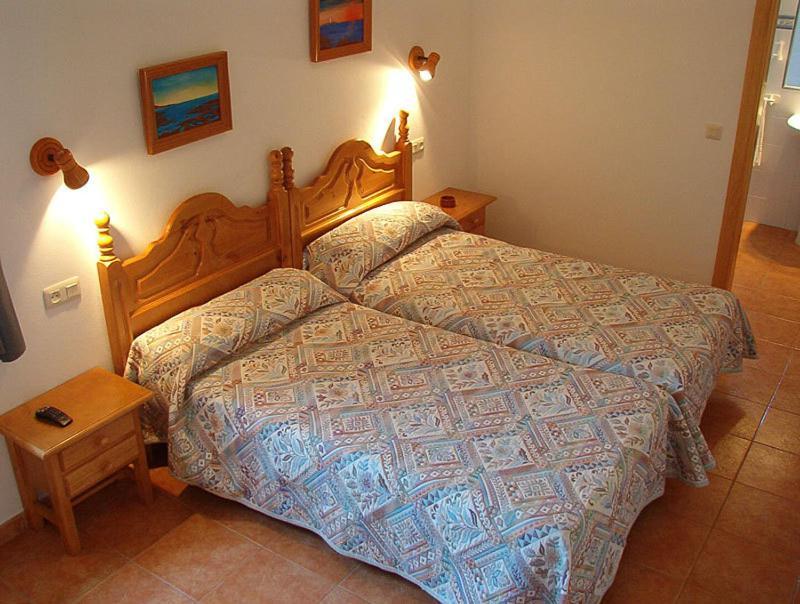 Hostal Las Acacias Los Canos De Meca Room photo