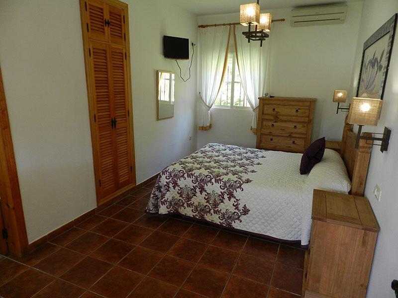 Hostal Las Acacias Los Canos De Meca Exterior photo